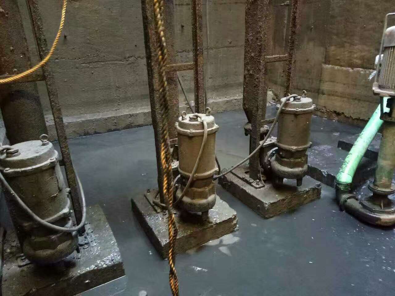 冠县污水池清理