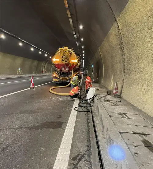 冠县隧道排水渠清淤